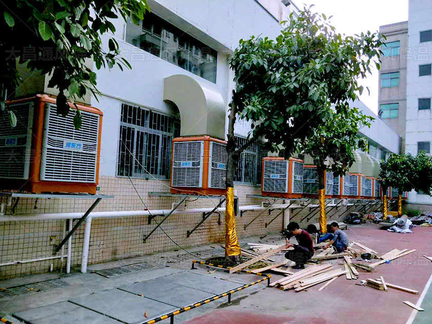 找廠房降溫設(shè)備,千萬不要錯(cuò)過潤東方環(huán)保空調(diào)